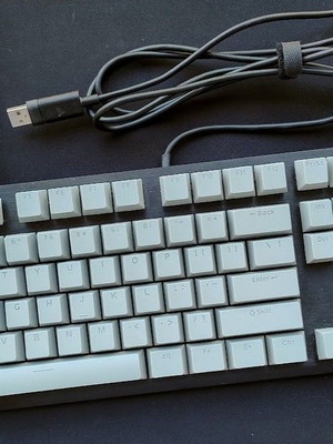 Corsair K60 Pro μηχανικό gaming πληκτρολόγιο σαν καινούργιο, LED, γκρίζα keycaps