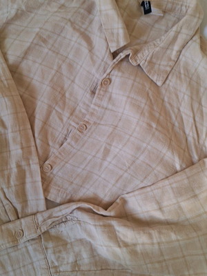 Shirts like new, size M, beige, set of 2