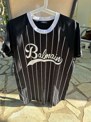 Balmain t shirt like new, authentic