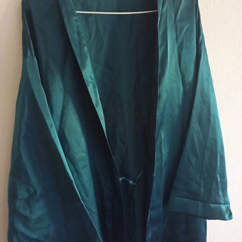 Satin robe like new, turquoise, polyester