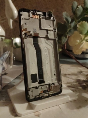 Redmi 6A screen with dead pixels
