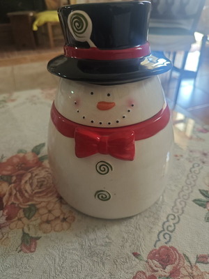 Christmas cookie jar like new