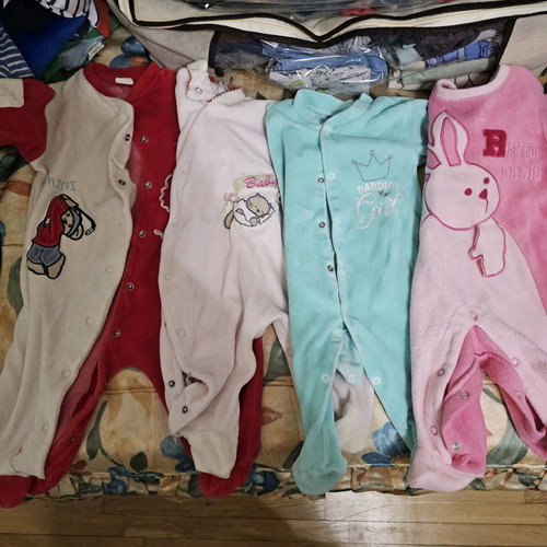 Baby girl outing rompers used, pack of 9