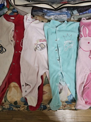 Baby girl outing rompers used, pack of 9