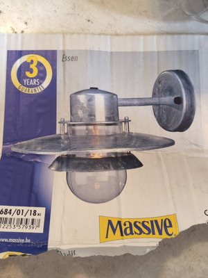 Massive wall light like new