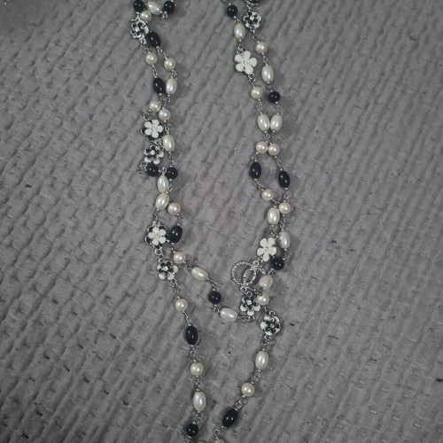 Pearl necklace 80cm new, Chanel style with black and white flowers and CC logo