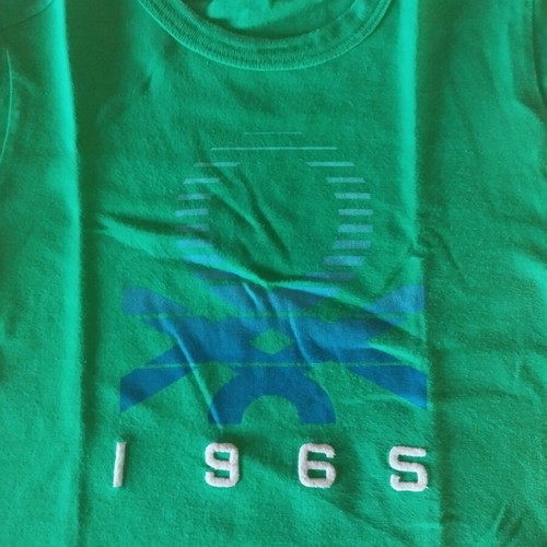 Benetton short sleeve t-shirt for 2 years like new