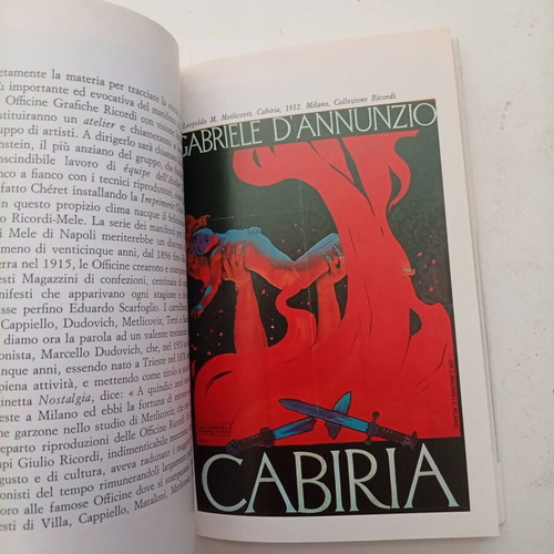 I Manifesti vintage book by Attilio Rossi in like new condition, Italian