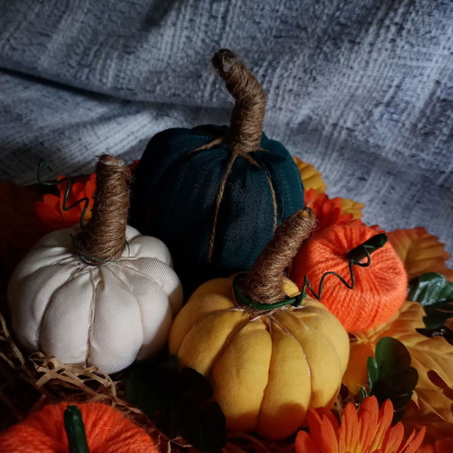 Autumn arrangement with handmade fabric pumpkins set like new