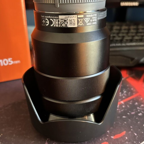 Sony E Mount 18-105 F4 Lens like new