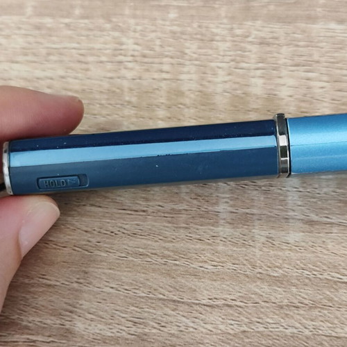 Sony Walkman NW-E013f MP3 Player used, battery issue