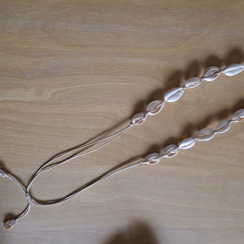 Shell necklace summer condition like new