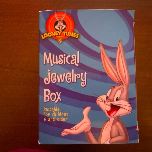 Vintage Looney Tunes musical jewelry box with Tweety like new