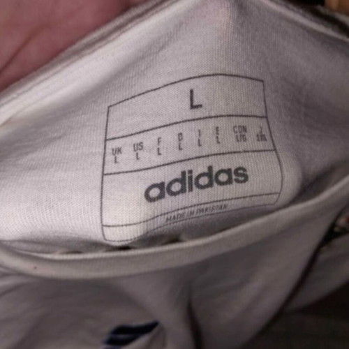Real Madrid shirt like new, size large
