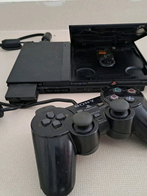 Sony Play Station 2 μεταχειρισμένο σε άψογη κατάσταση
