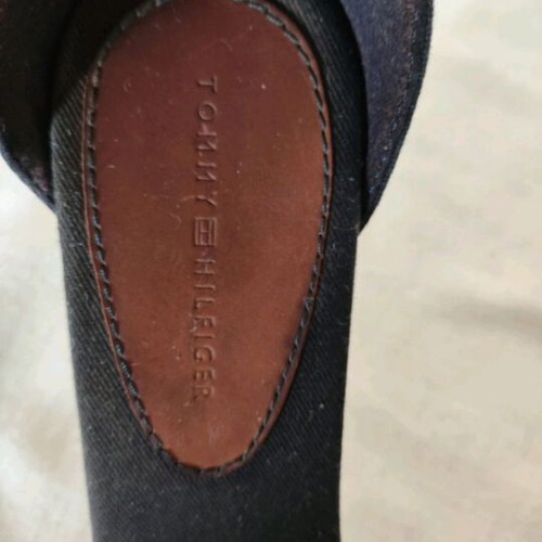 Tommy Hilfiger ladies canvas platform shoes used, size 37, navy blue and cream