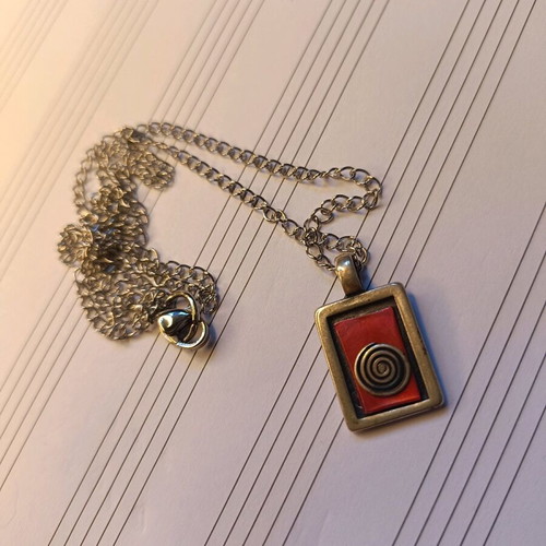 Silver pendant 925 with stainless steel chain like new