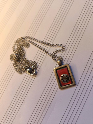 Silver pendant 925 with stainless steel chain like new