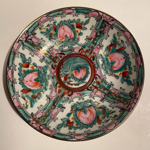 Vintage Chinese Famille Rose porcelain plate new