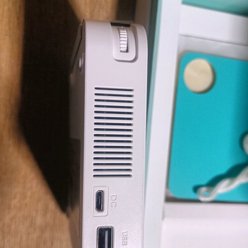 ViewSonic projector with JBL speaker and built-in battery like new