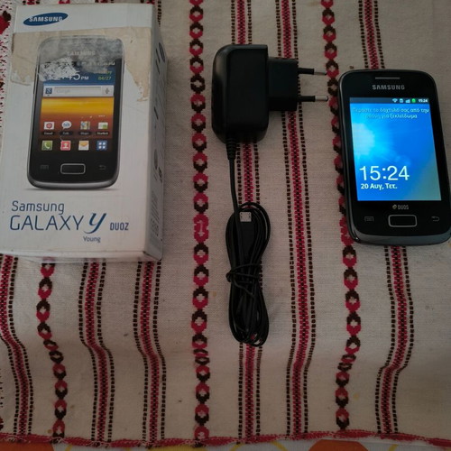 Samsung Galaxy Young Duos smartphone like new, dual SIM