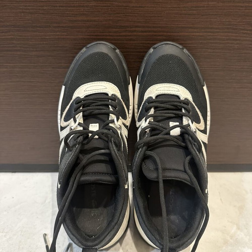 Lacoste athletic shoes like new, size 37, black and white