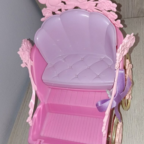 Barbie Rapunzel carriage with missing accessories