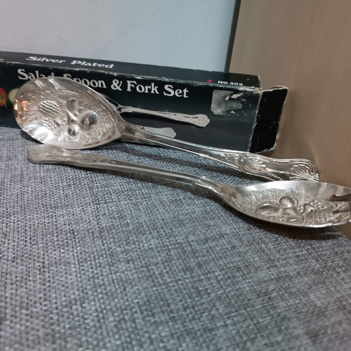 Salad serving set like new