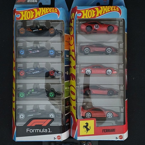 Hot Wheels Ferrari 5-pack and F1 Red Bull set