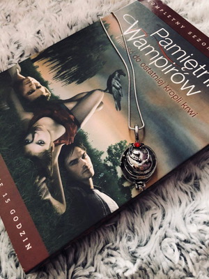 Katherine Pierce The Vampire Diaries Pendant with Red Crystal like new