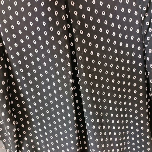 Black dress H&M like new, size M, three-quarter sleeve