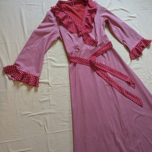 Vintage robe like new, white and red, size S