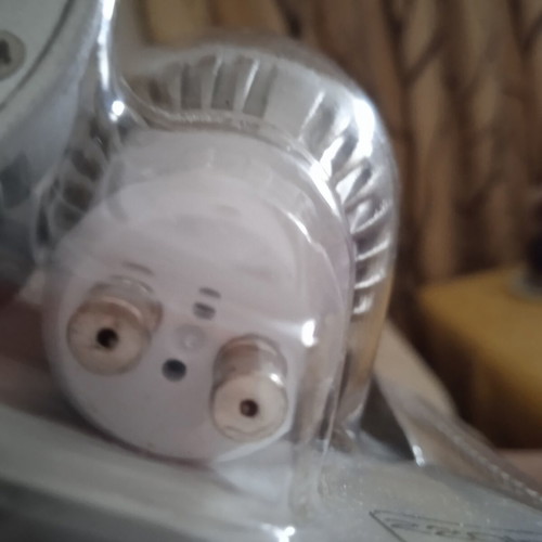 Led bulbs new, pack of 3