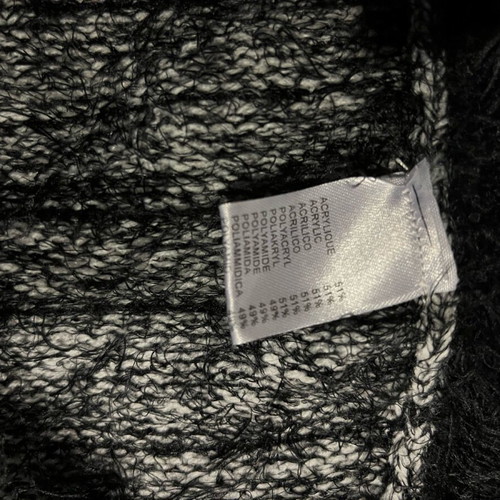 Sweewe poncho like new, black and white, warm and soft