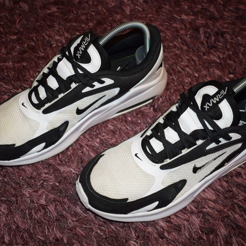 Nike Air Max Bolt sports shoes like new, size 45, black and white