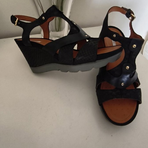 Geox D Sophie A platform sandals like new, size 41, black leather