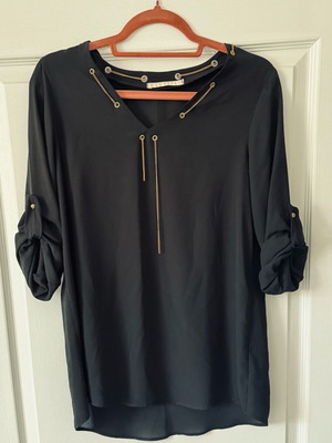 Blouse shirt with gold chain used, size Large, black and gold