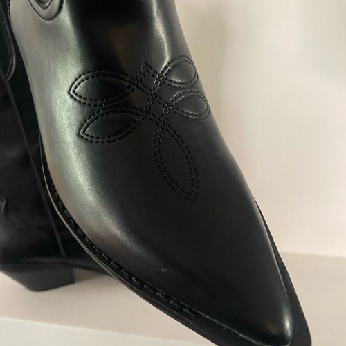 Pull & Bear black western boots like new, size 40