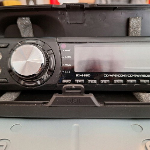 SoundVox SX-6650 car radio used with remote control