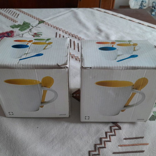 Jacobs mugs set of 2 with spoon, new, French coffee size