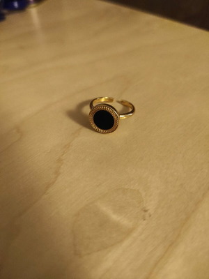 Elinart ring black new, round brass adjustable size