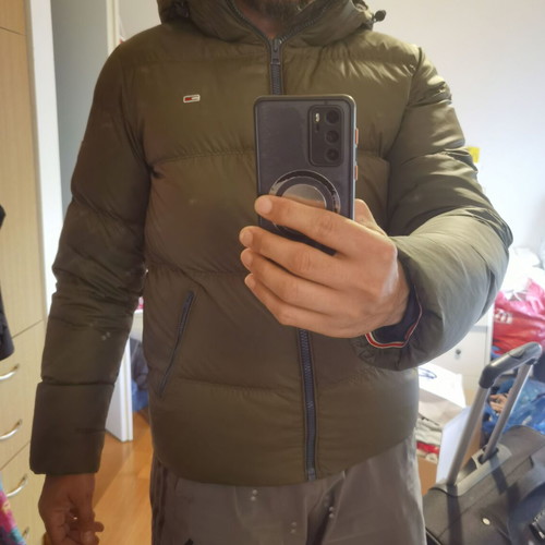 Tommy Hilfiger jacket like new, size L, warm and comfortable