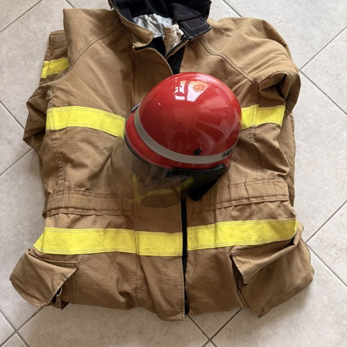 Janesville fireproof suit large and Dräger HPS 4500 helmet