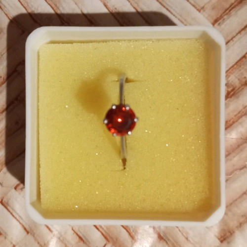Silver ring 925 with red zircon stone like new