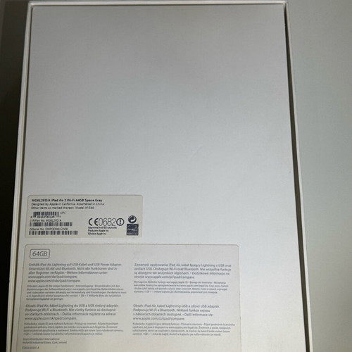 iPad Air 2 Wi-Fi 64 GB Space Gray box used