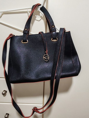 Carpisa shoulder bag like new