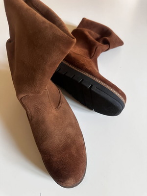 Suede ankle boots tan size 40 like new