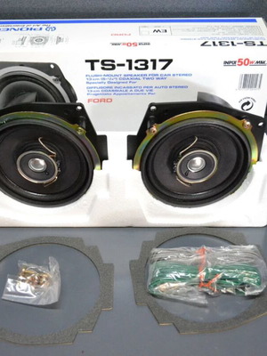 Pioneer TS-1317 speakers for Ford Fiesta 1990, brand new