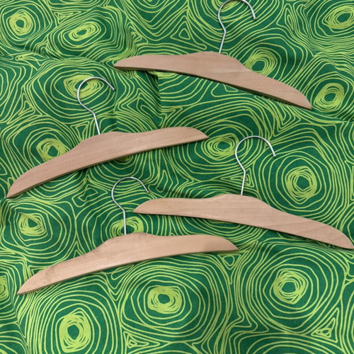 Children's wooden hangers set 27cm like new