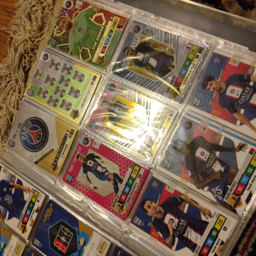 Fifa 2023 cards like new, large collection with incomplete teams and autographs